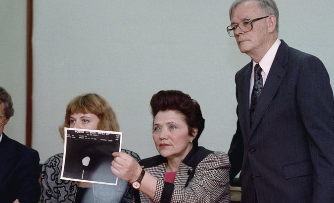 Marina Popovich durante la conferenza stampa del 1991 a San Francisco